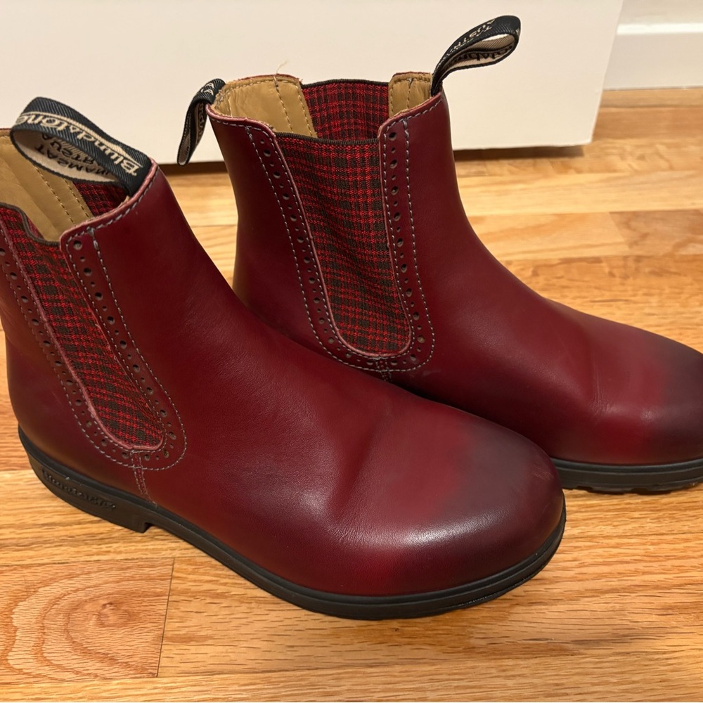 Blundstone Red Chelsea Boots - Picture 2 of 8